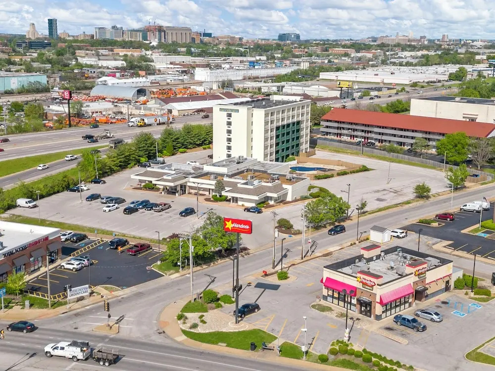 Holiday Inn St Louis-Forest Pk/Hampton Ave
