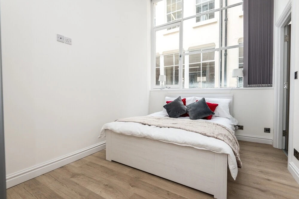 Spacious City Centre 2-Bedroom Apartment by StaySavvy Accommodation