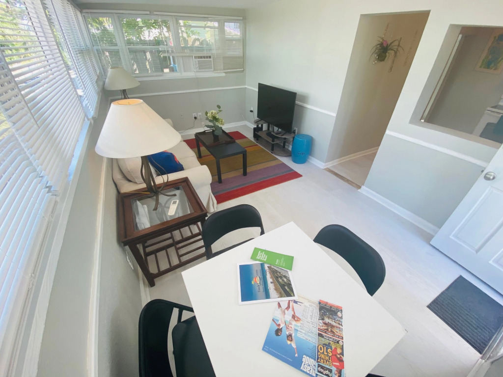 Sunset Beach Treasure Island 2/1 Wi-Fi Parking A