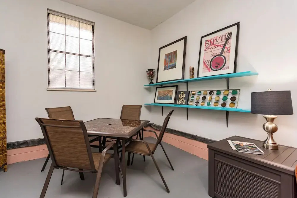 Charming Nashville Home Near Restaurants & Bars!
