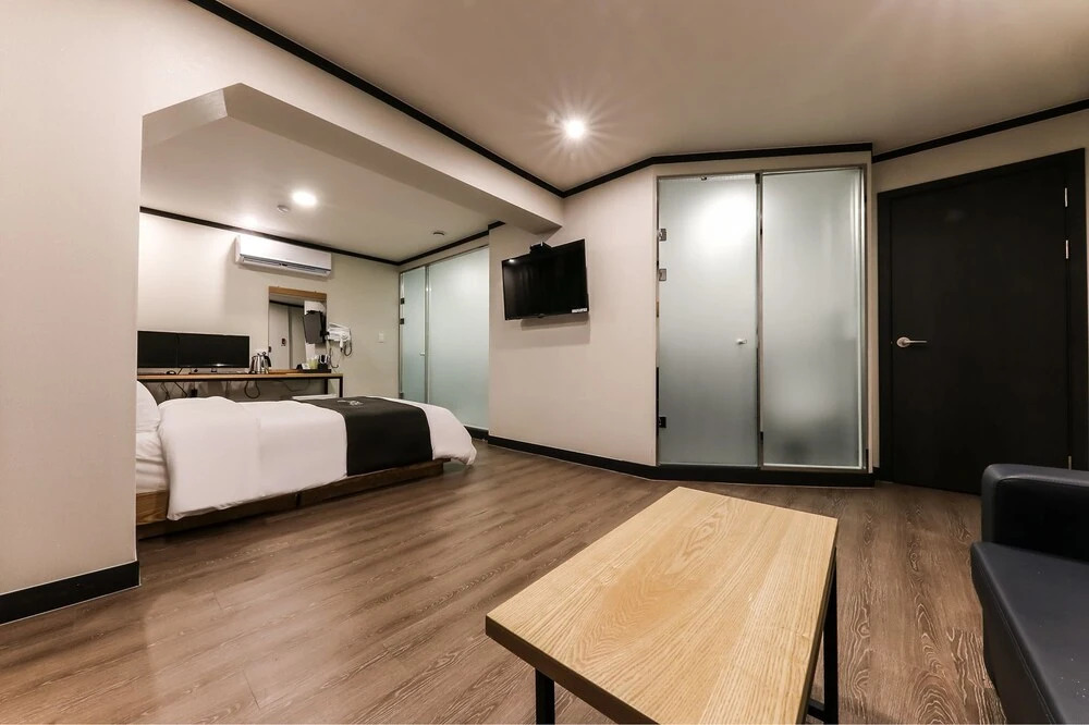 Hotel Adel