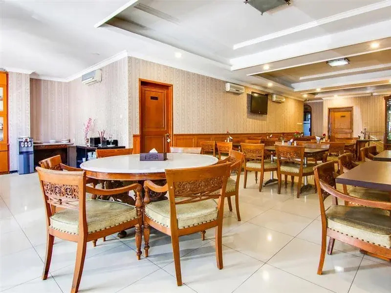 OYO 3793 Cihampelas Hotel 2
