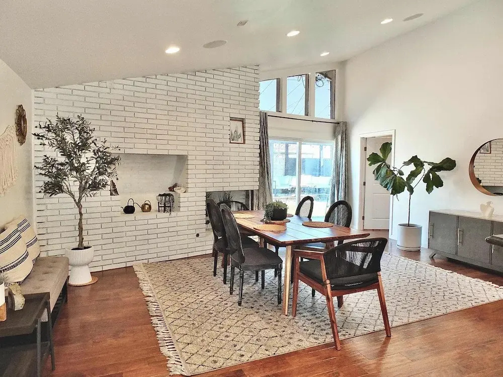 Bellflower Breeze Charming 3 BDR in Long Beach!