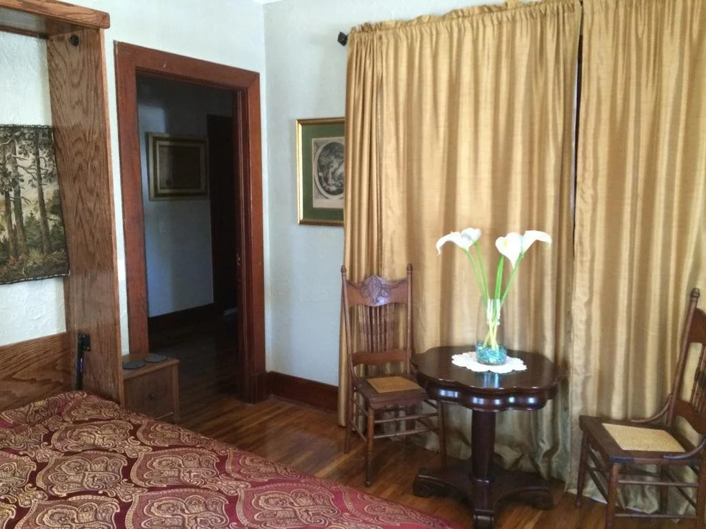 Inn the Oaks