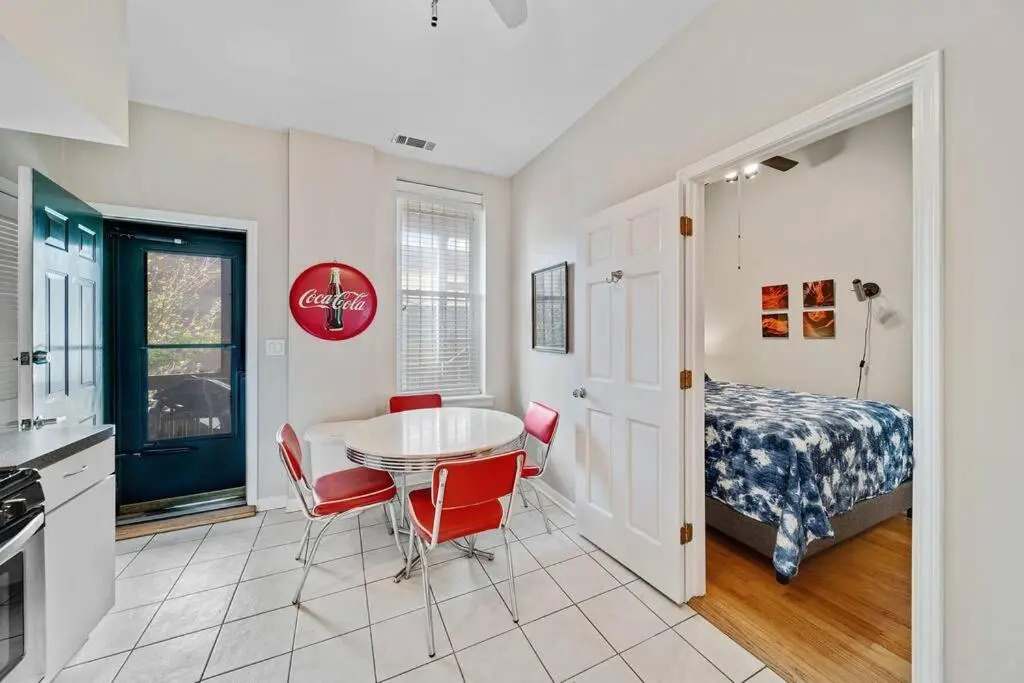 Lincoln Park 2 bedroom condo with Mid-Century Flair