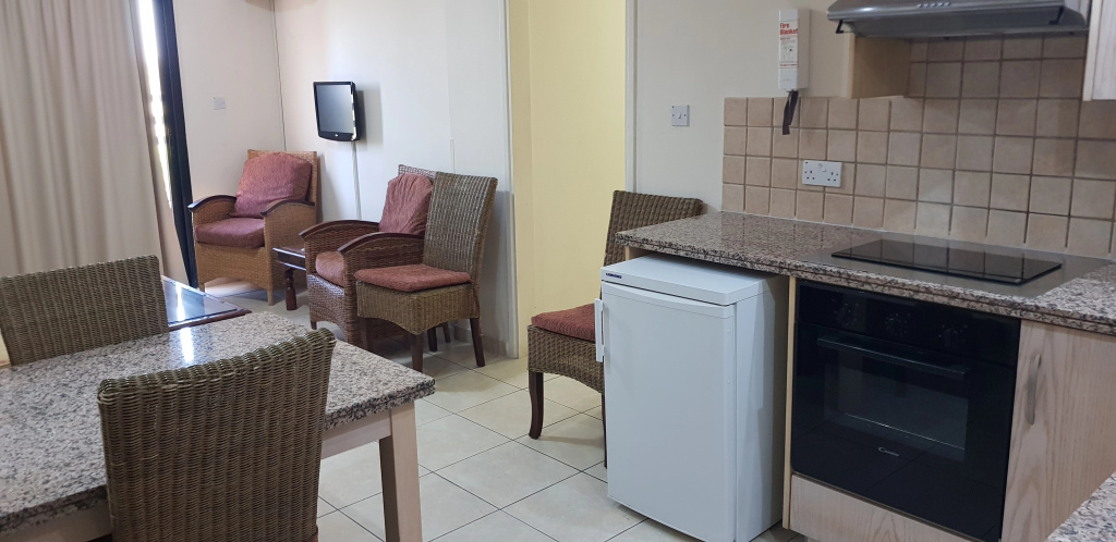 Senator Hotel Apartments