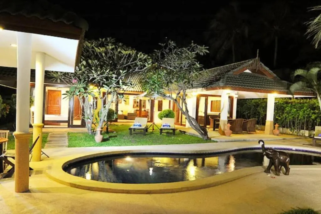4 Bedroom 5 Palms Villa SDV104-20 seconds walk to beach -By Samui Dream Villas