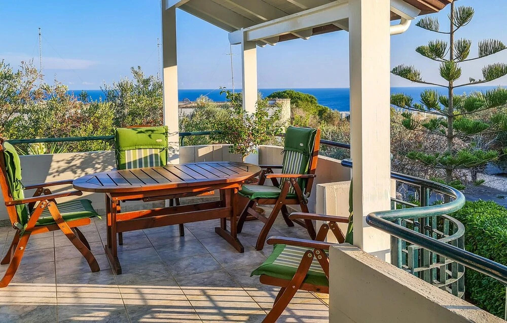 Nice Apartment in Santa Cesarea Terme With 2 Bedrooms and Wifi
