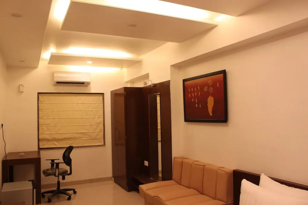 JK Rooms 103 Loharkars Hotel