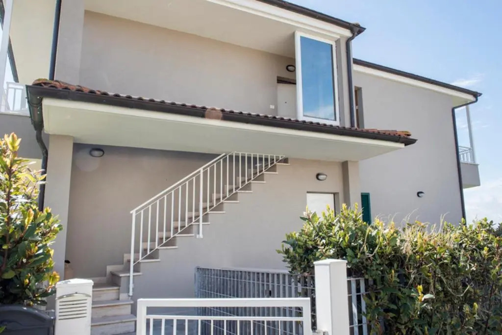N196 - Numana, Delizioso Bilocale Con Giardino E Vista Mare