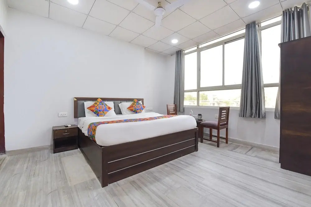 Hotel O Connect