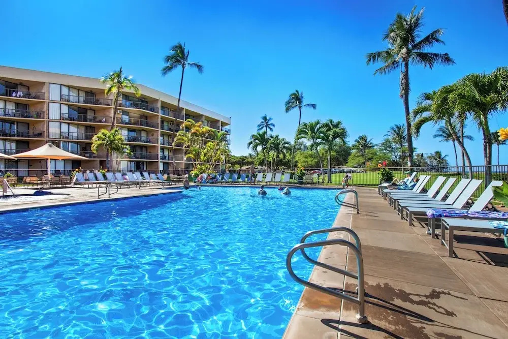 2BR/2BA Oceanfront Condo in Maui Sunset