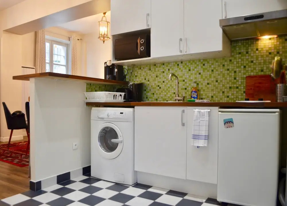 1 Bedroom Flat In Central Marais