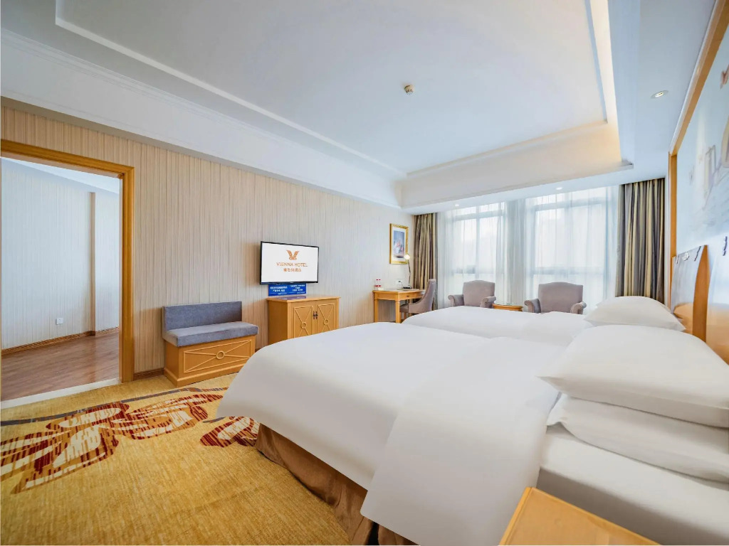 Vienna Hotel (Chengdu Xinfan Furniture City)