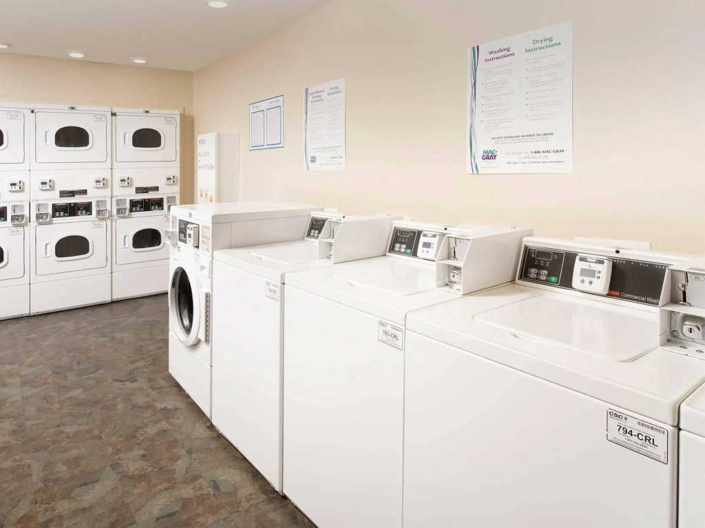 Woodspring Suites Ogden
