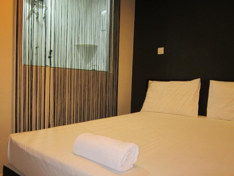 Three Top Hotel