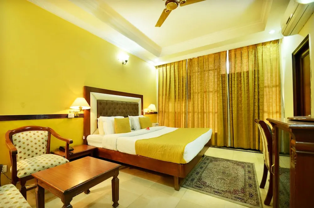 HOTEL CORPORATE INN