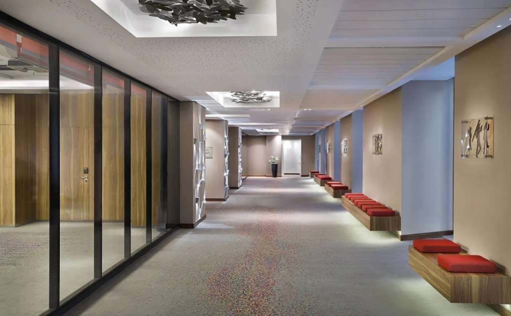 Park Mall Hotel & Conference Center