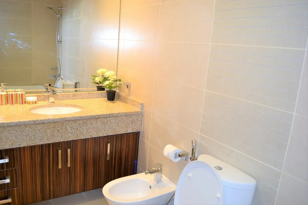 Ascapes Goldcrest Executive