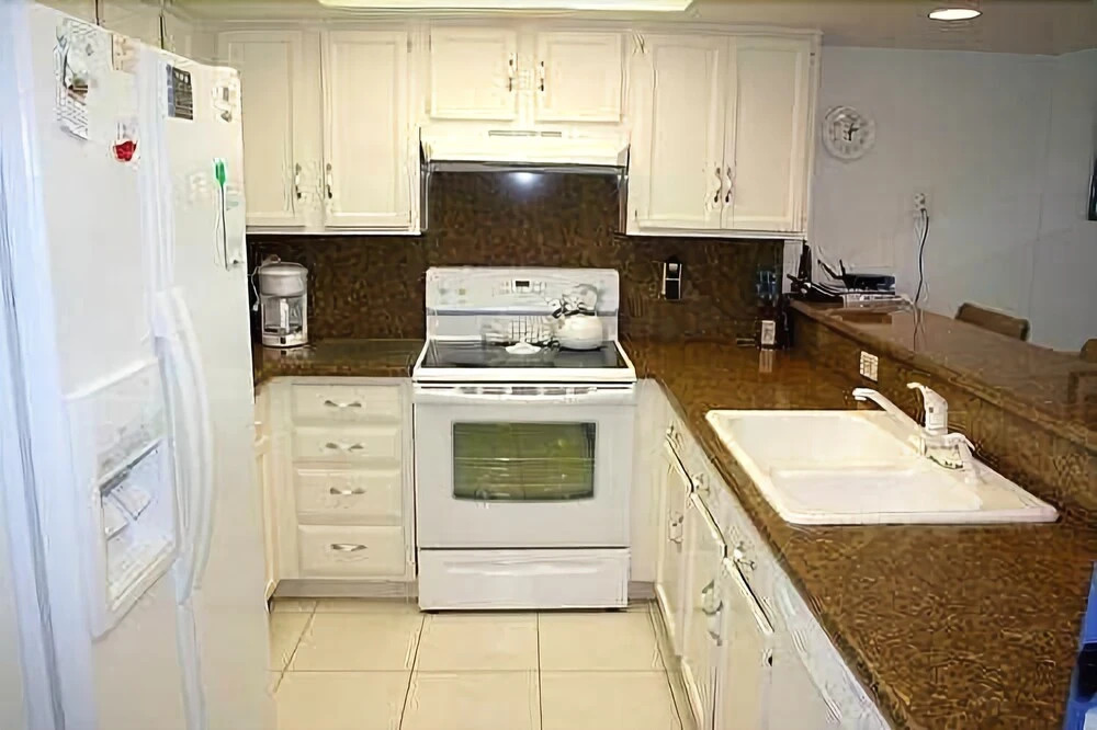 Seville 206 - 3 Br Condo