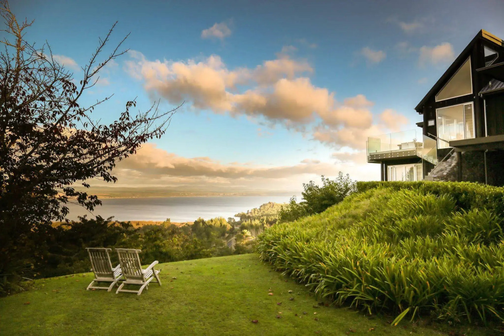 Acacia Cliffs Lodge