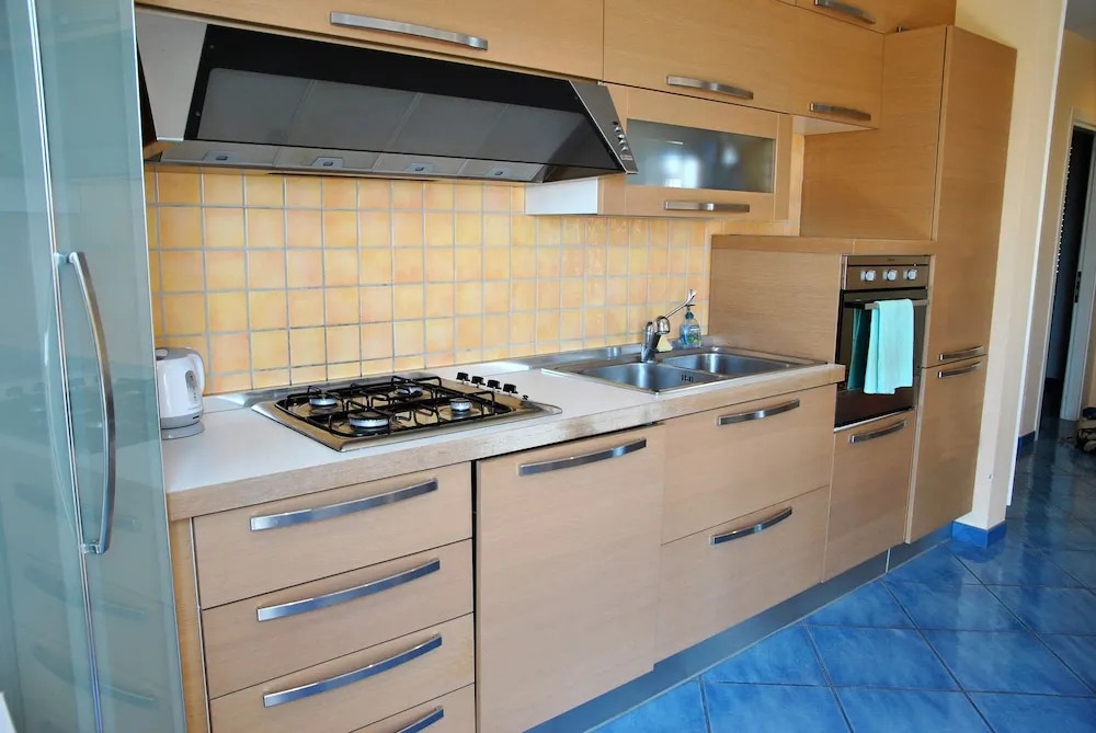 Air-conditioned Apartment With sea View Balcony in the Center of Formia