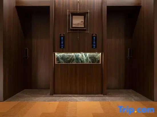 Lizi Elegant Hotel