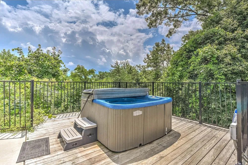 SmokyStays Private Pool Chalet