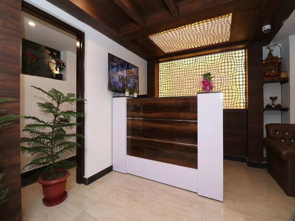 Capital O 26634 Grand Sm Regency