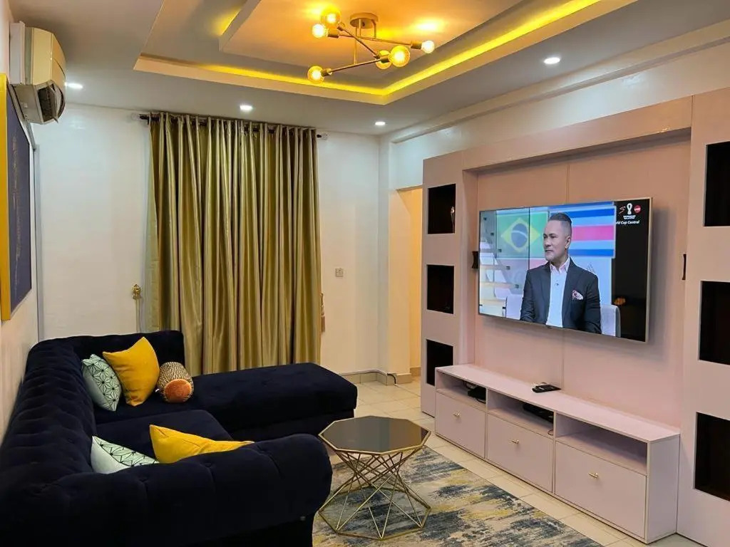 Amazing luxury 2 bedroom apartment VI