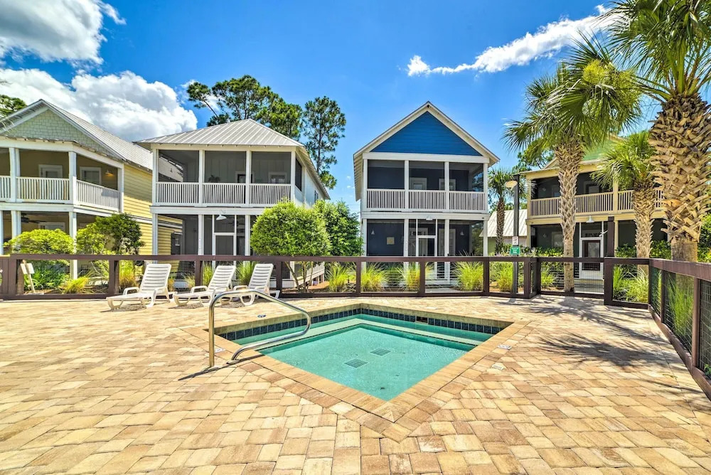 Resort-style Port St Joe Escape ~ 3 Mi to Downtown