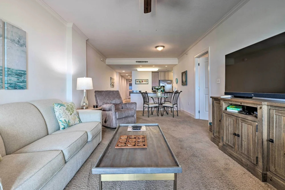 Sunny Beachfront Biloxi Condo w/ Resort Amenities!