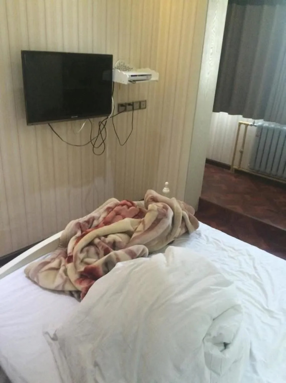 Longbai Business Hotel