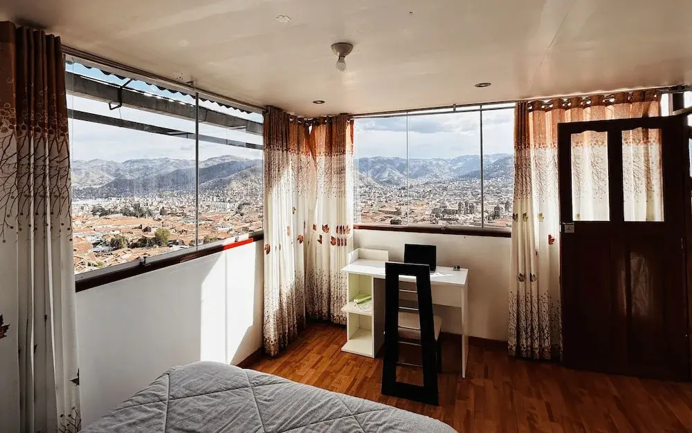 Summit Viewpoint House