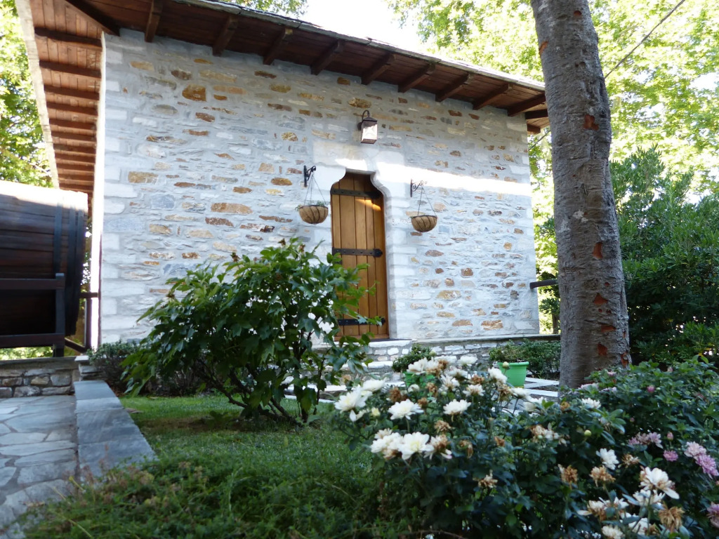 Ta Xelidonakia
