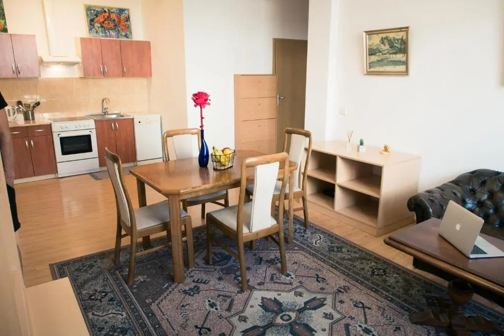 Town Hall 3 Bedroom Apartment