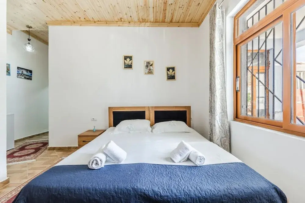 Saraci Rooms 1 in Gjirokast r