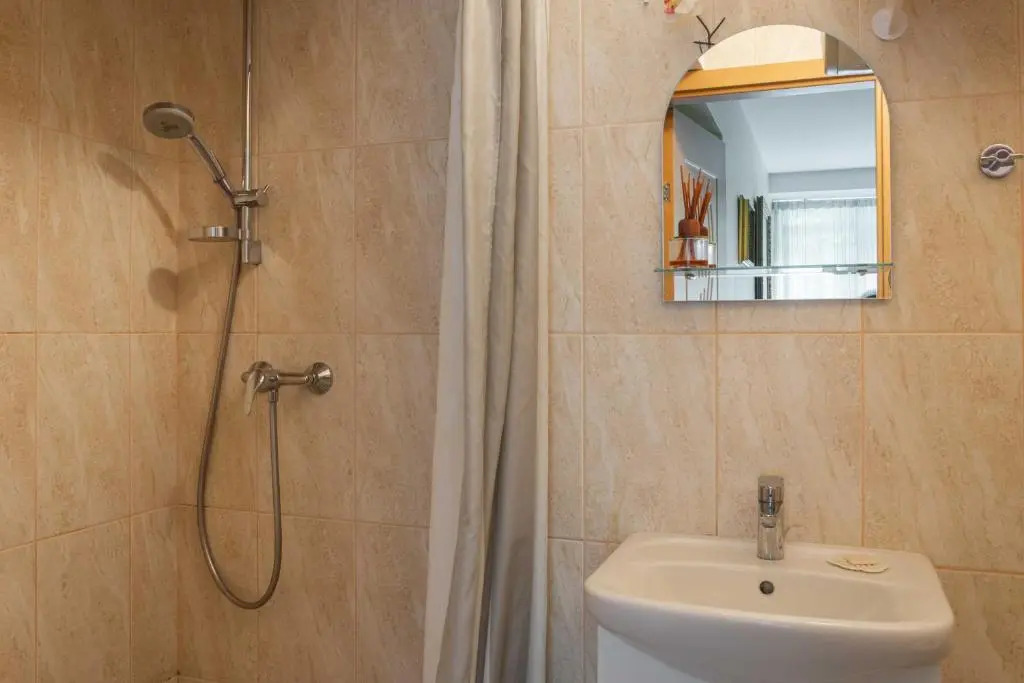 Family-friendly 2 rooms apartment with view to a forest