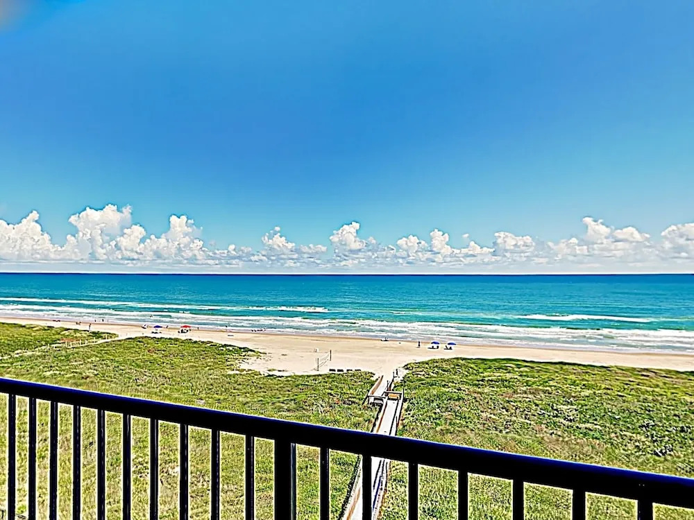 New Listing! Gulf-view Beauty W/ Pools, Gym, Sauna 3 Bedroom Condo