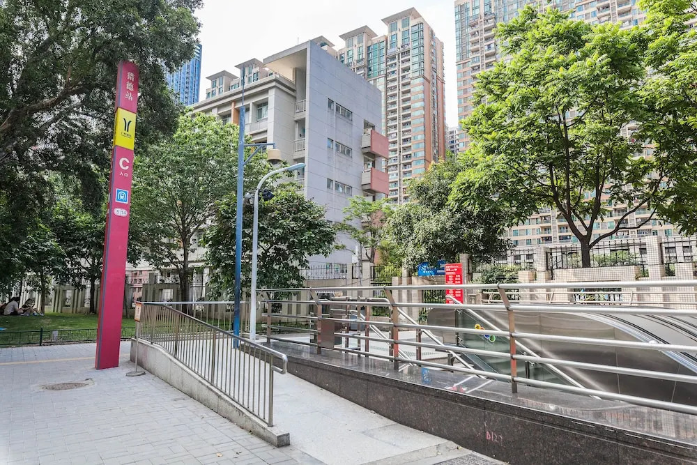 Guangzhou Lujiang Tian Yue Hotel