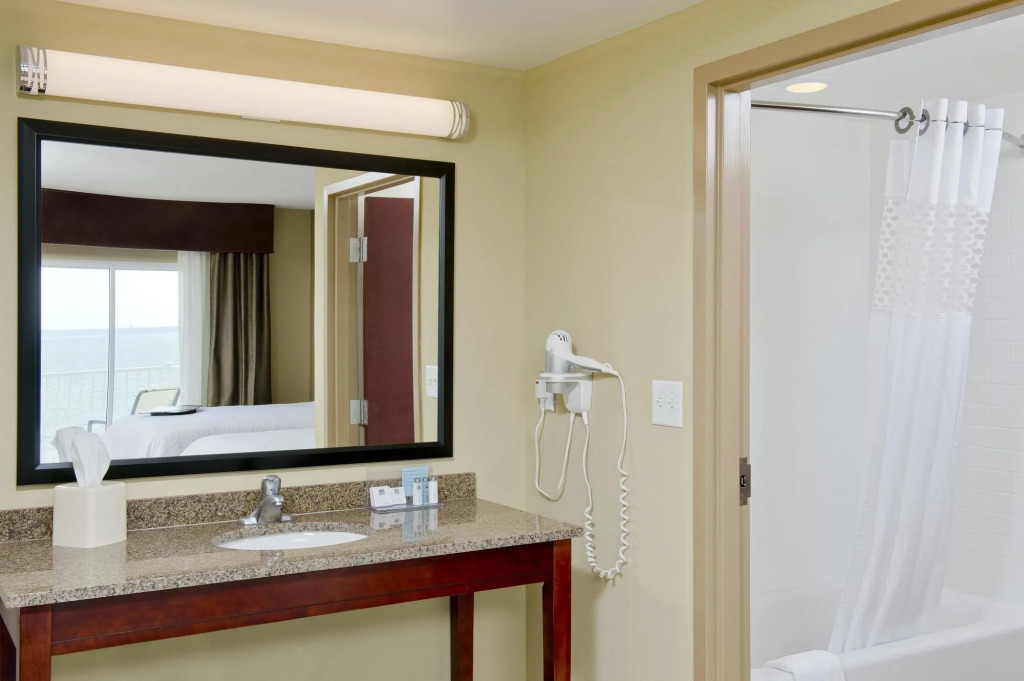 Hampton Inn & Suites Ocean City Bayfront-Convention Center