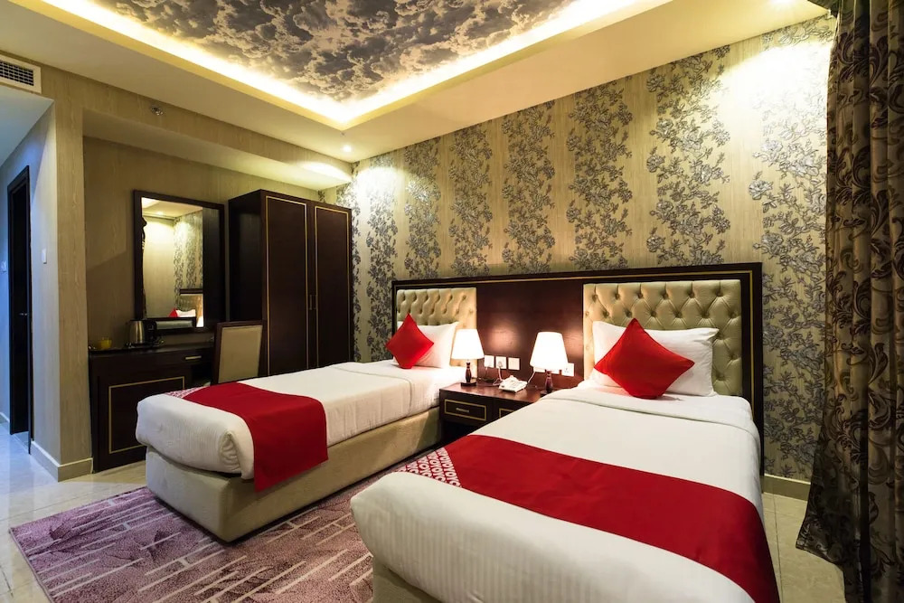 Voyage Hotel
