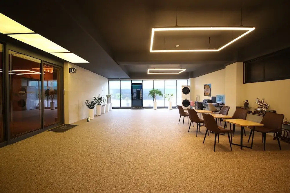 Brown Dot Hotel Sinan