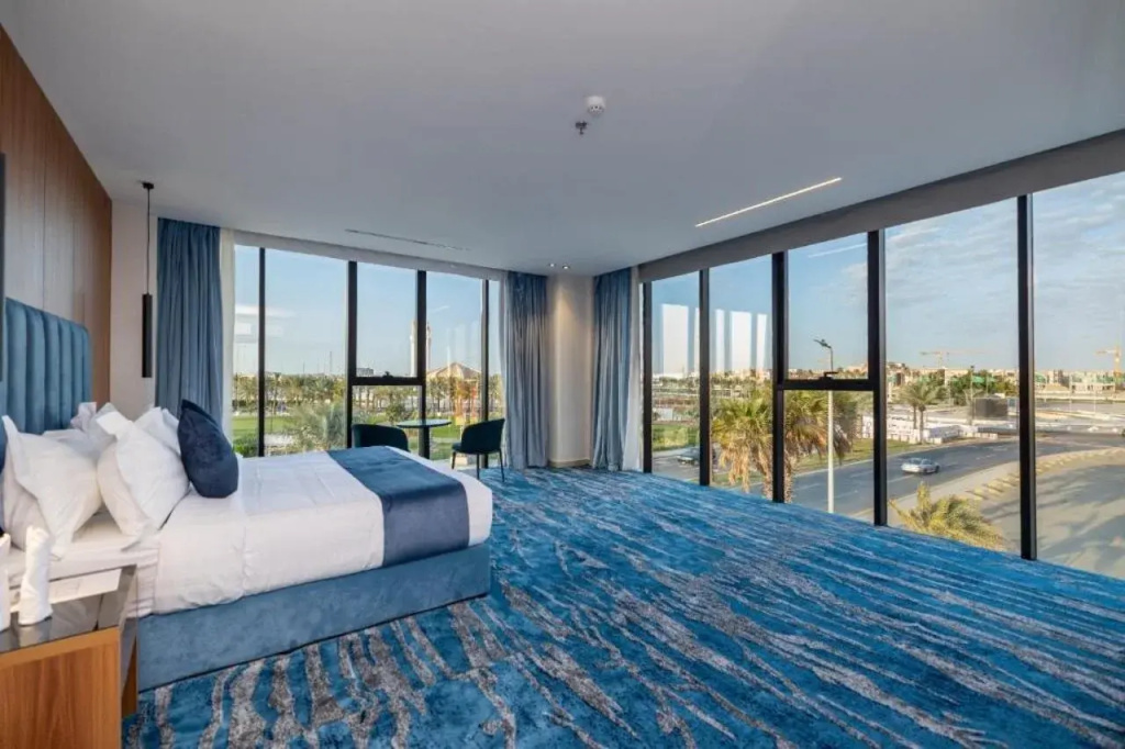 Blue Breeze Hotel