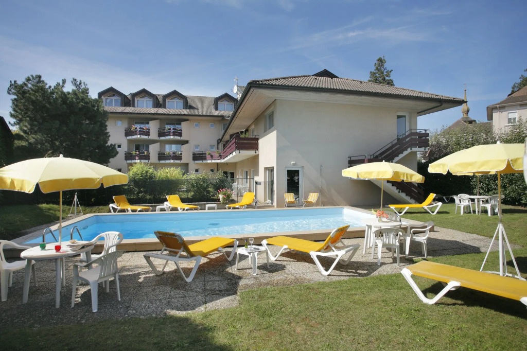 Logis Hotel Arc En Ciel