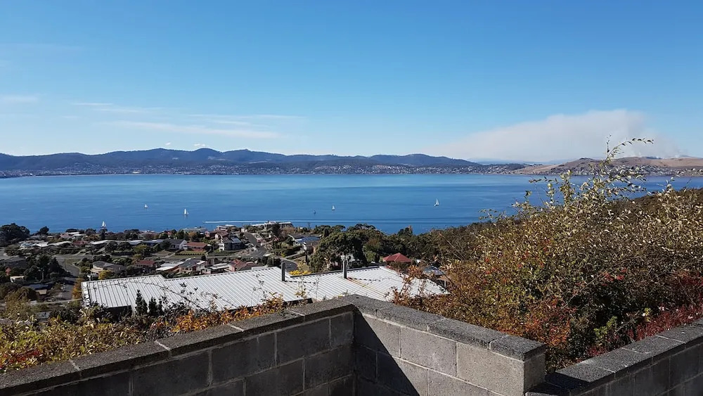 Sunny Water View Apartment