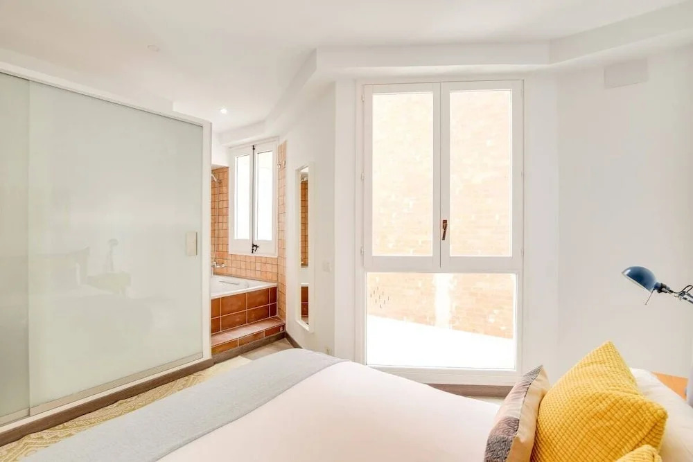 Wonderful Renovated 1 Bed With Terrace