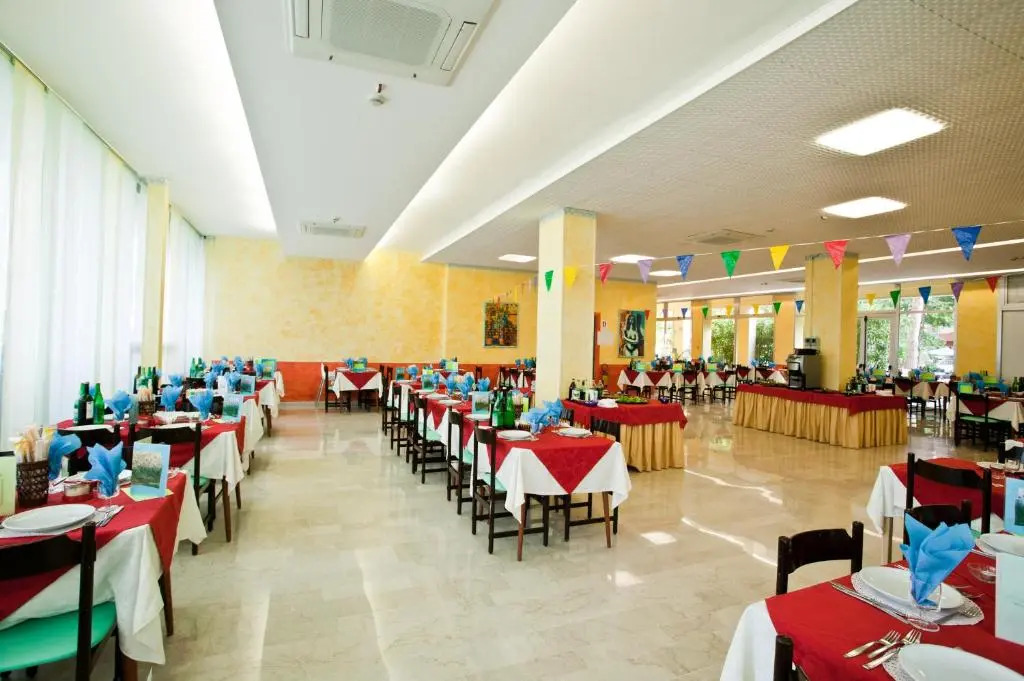 Hotel Holiday Park