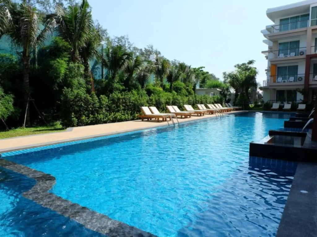 Phuket Seaview Resotel