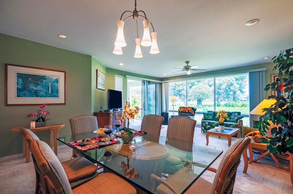 Emmalani Court 411